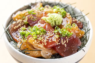 まぐろユッケ丼